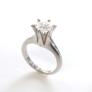 立て爪ダイヤモンドリングのデザイン作り変え | クレアート